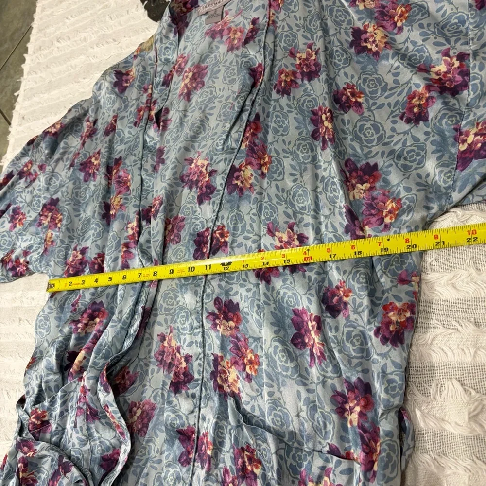 100% Silk Kimono Robe - M Blue Floral Boho Peasant Cottagecore Vacay Beachy - Picture 9 of 10